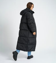 Load image into Gallery viewer, BLACK MAXI PUFFER COAT