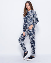 Load image into Gallery viewer, Stretch Camouflage Design Two Piece Lounge Suit