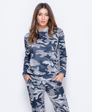Load image into Gallery viewer, Stretch Camouflage Design Two Piece Lounge Suit