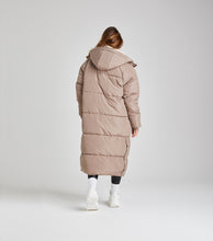 Load image into Gallery viewer, MINK LONGLINE PUFFA JACKET
